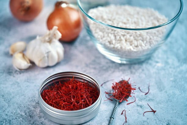 تصویر 1 از فروش زعفران سوپر نگین + قیمت خرید به صرفه